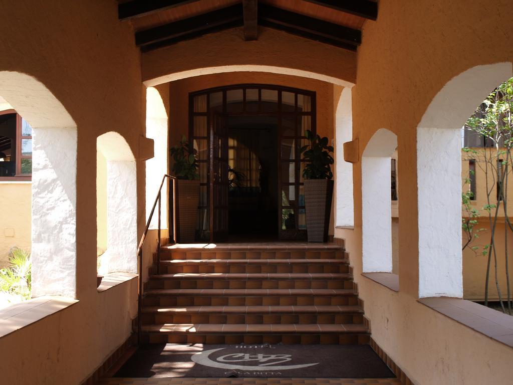 Hotel Club Esse Cala Bitta Baja Sardinia Exterior foto