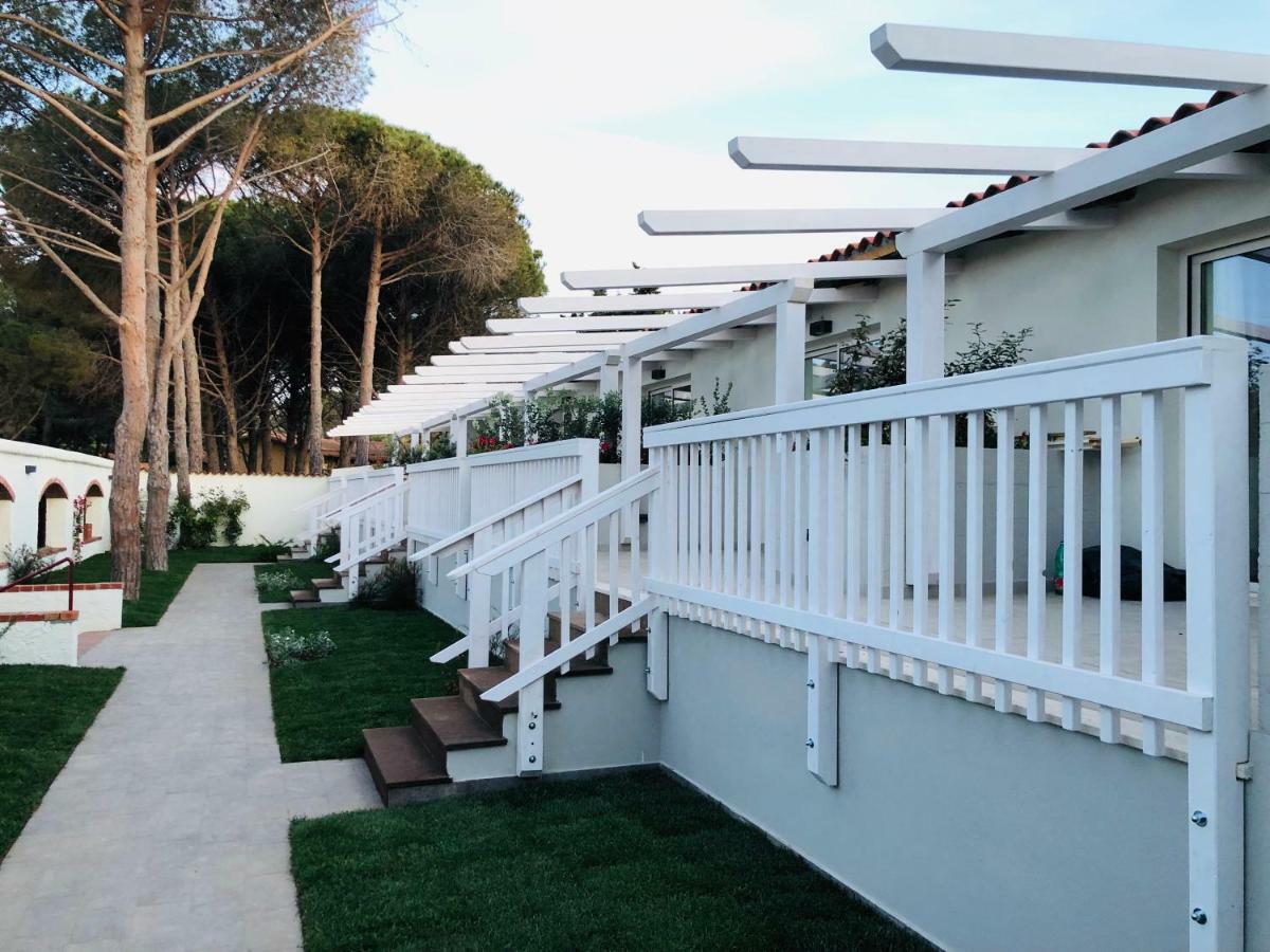 Hotel Club Esse Cala Bitta Baja Sardinia Exterior foto